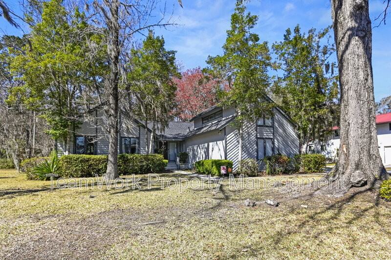 18 Shadowmoss Pkwy - Photo 4 of 37