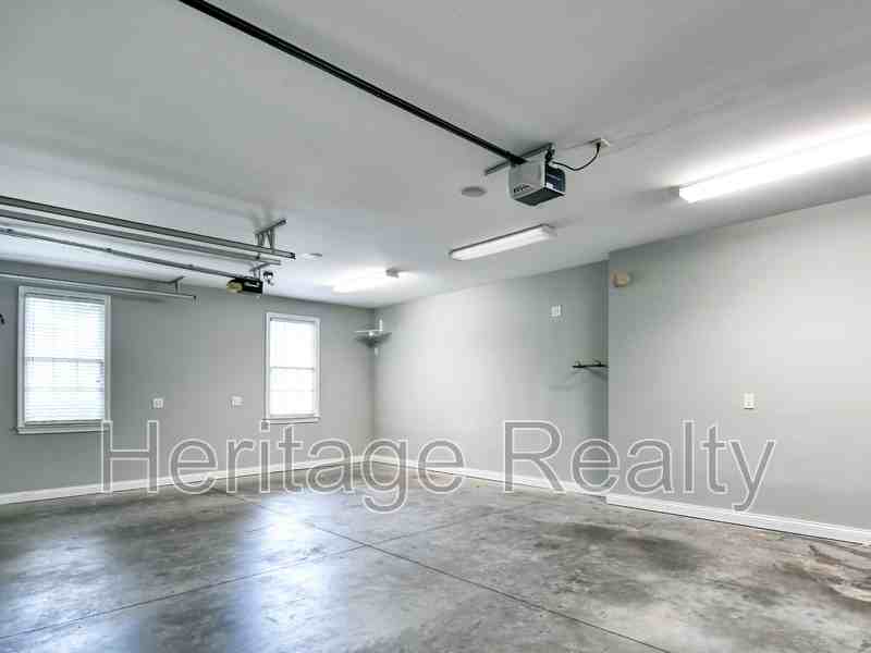 1856 Greywell Rd - Photo 6 of 41