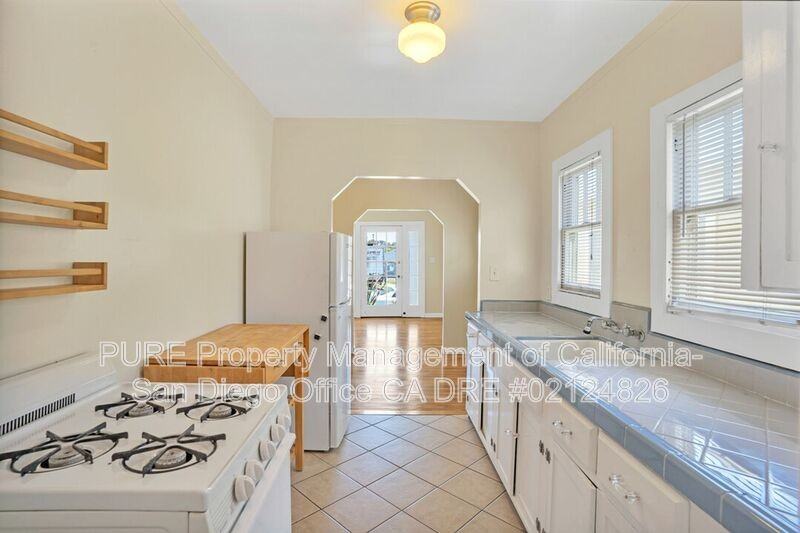 4630 Cherokee Ave - Photo 6 of 21
