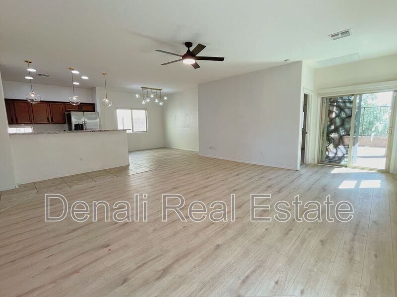 6273 W Yew Pine Way - Photo 3 of 27