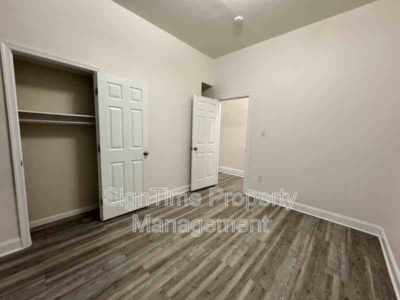 103 E Washington St #1E - Photo 6 of 14