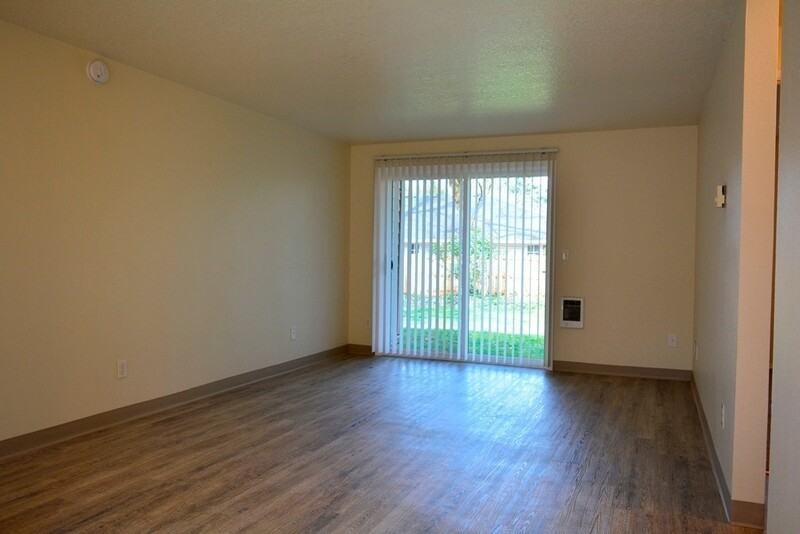 20125 Sw Tualatin Valley Hwy #4 - Photo 2 of 16