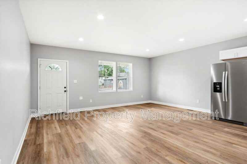 2034 - Photo 7 of 38