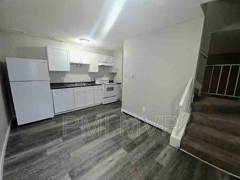 2767 Wedge St - Photo 2 of 11