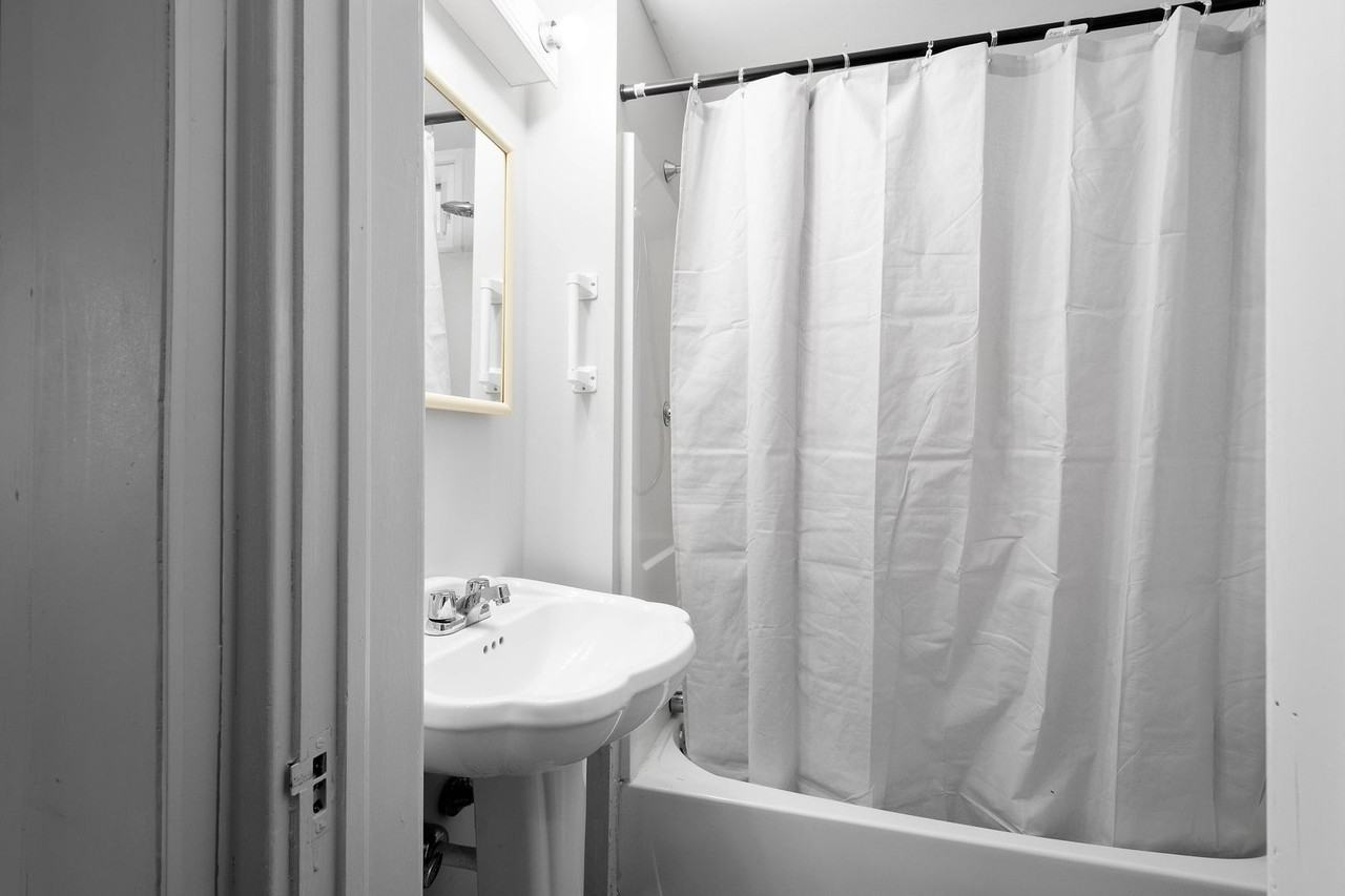 707 Harriet St - Photo 3 of 27