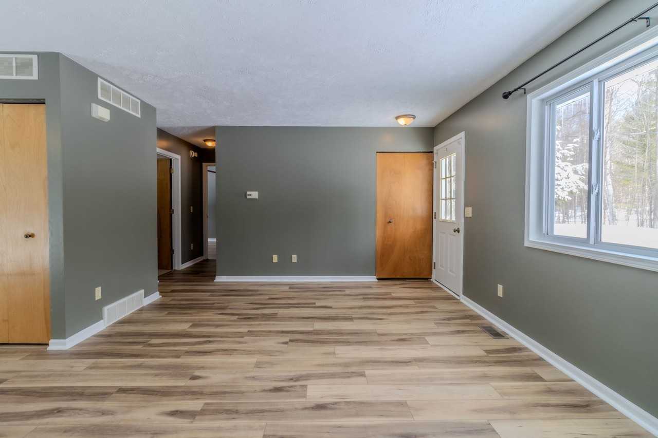 5332 Maple Grove Rd - Photo 6 of 17