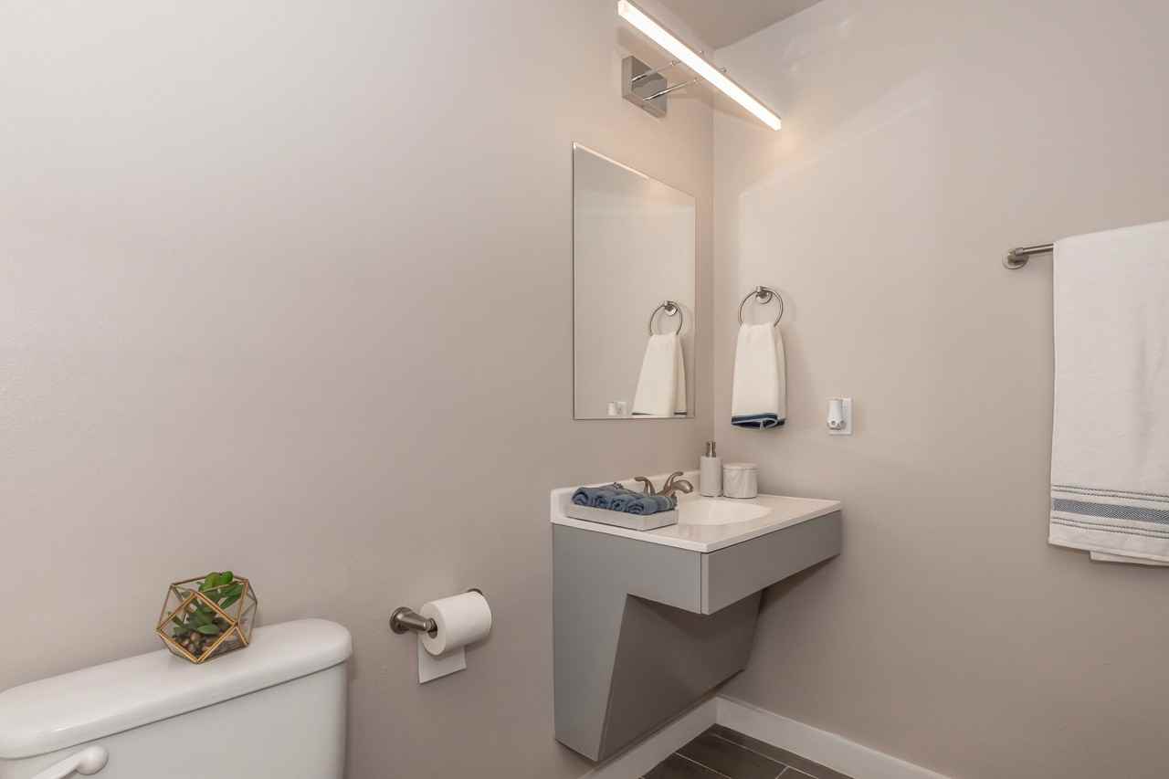 Lucksinger - Photo 2 of 24