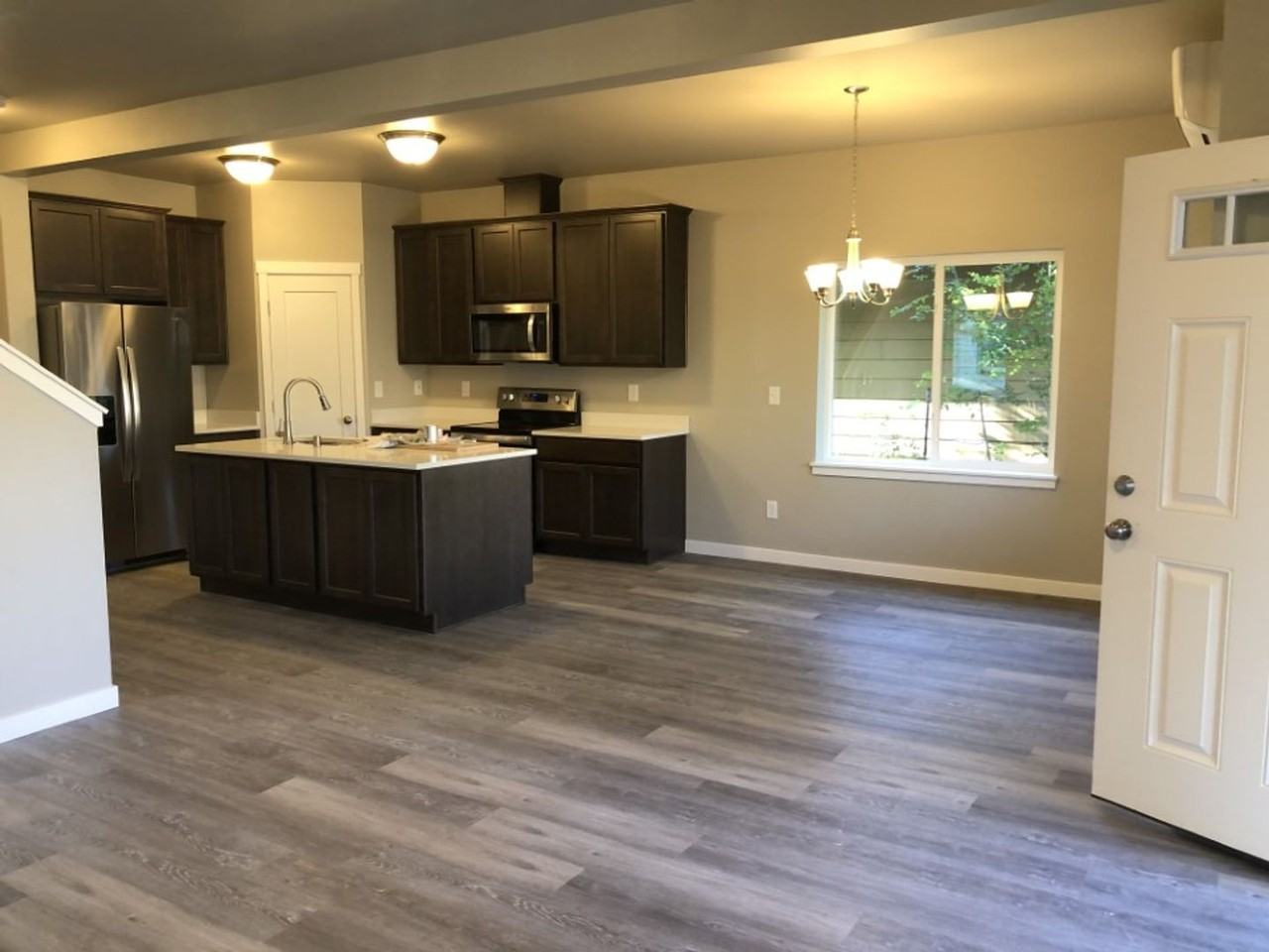 2505 Utter St - Photo 2 of 20