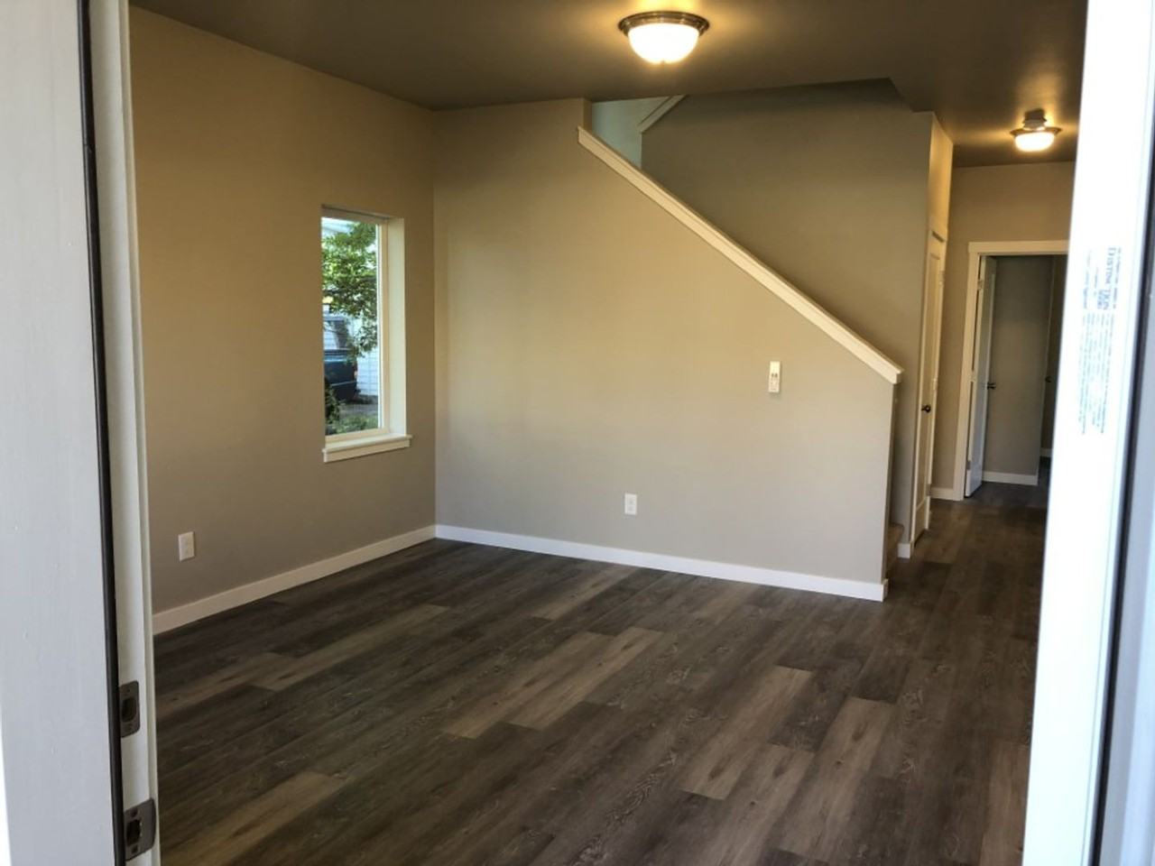 2505 Utter St - Photo 4 of 20