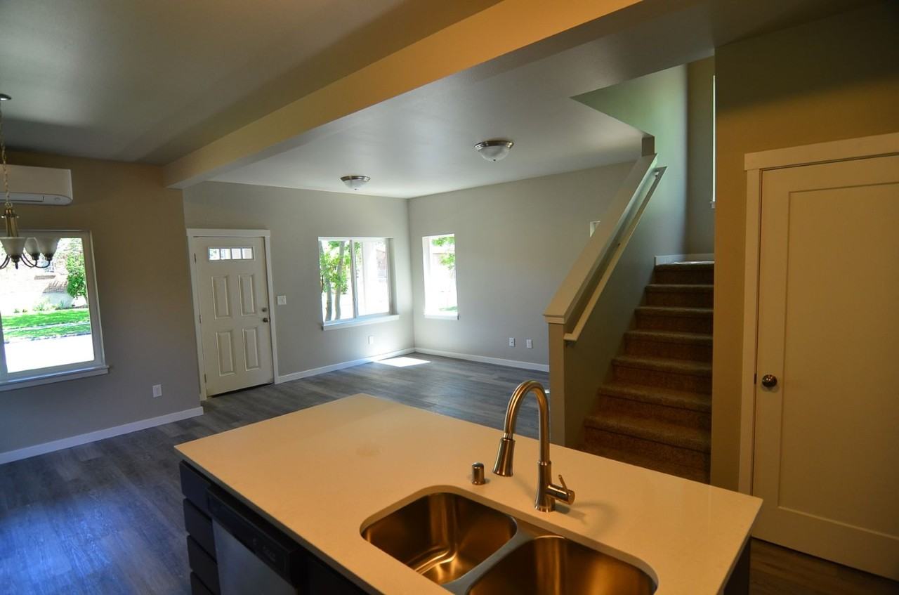 2505 Utter St - Photo 6 of 20