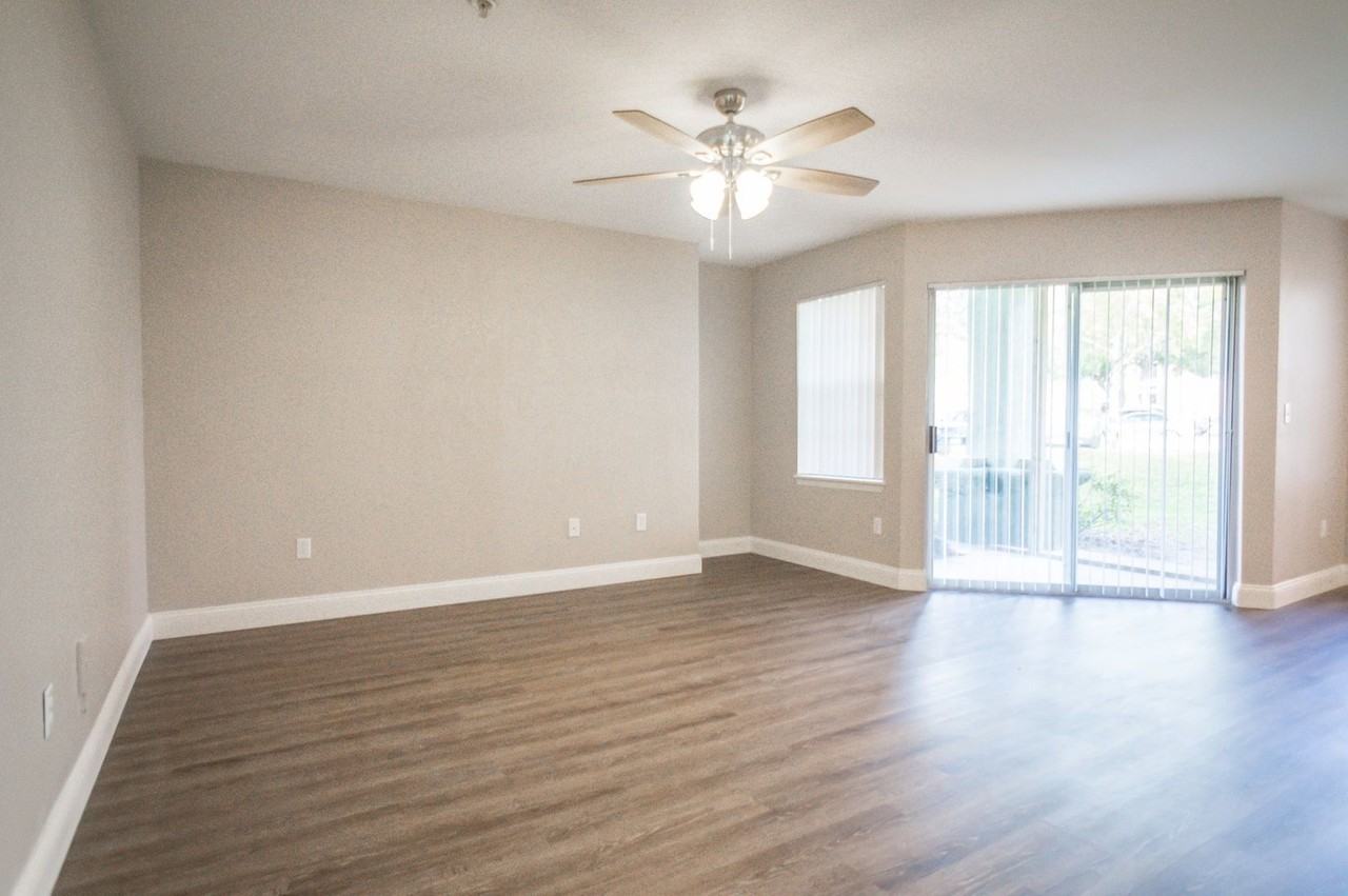 7280 Westpointe Blvd - Photo 2 of 16