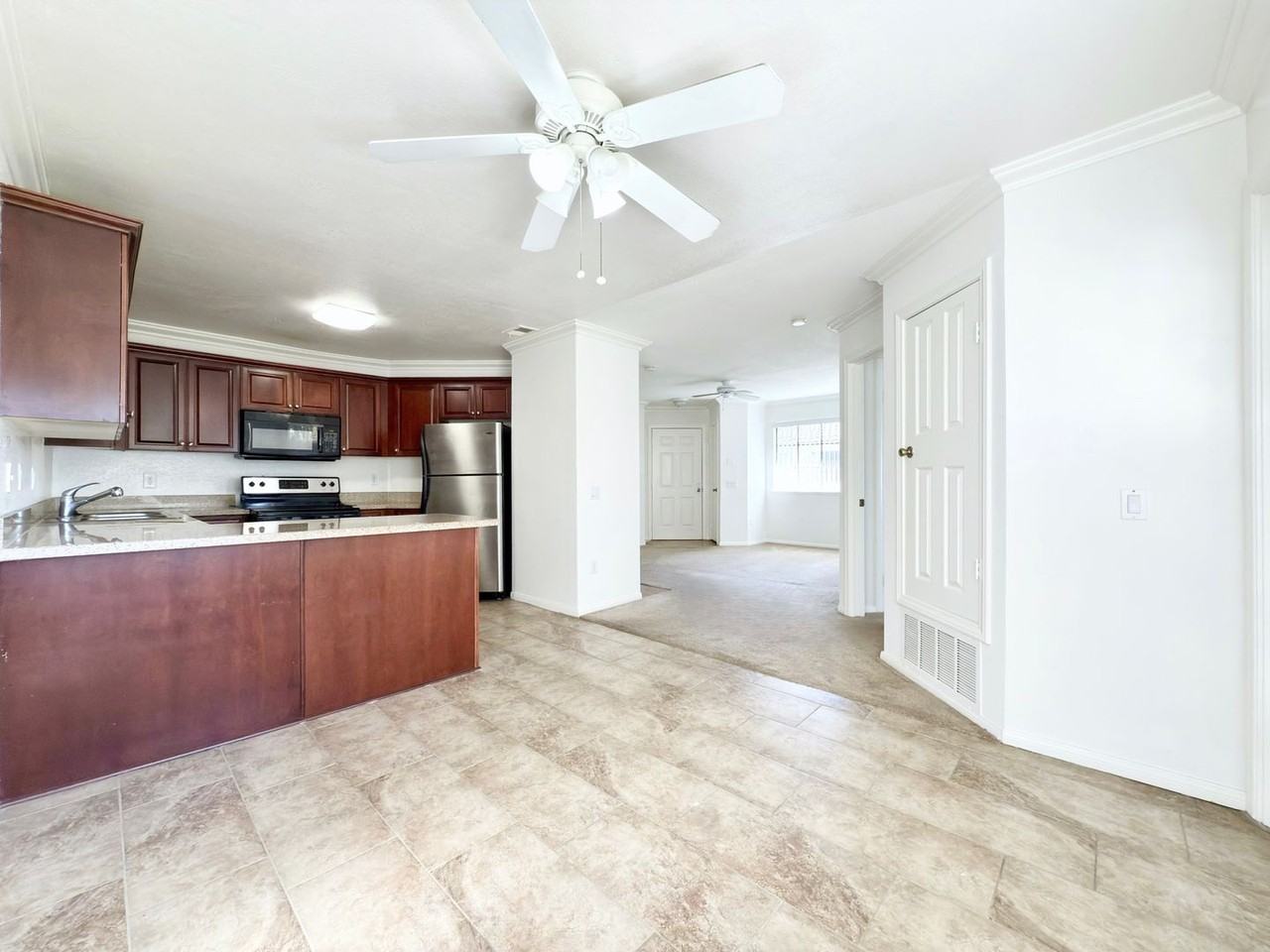 3521 Paseo De Elenita - Photo 5 of 20
