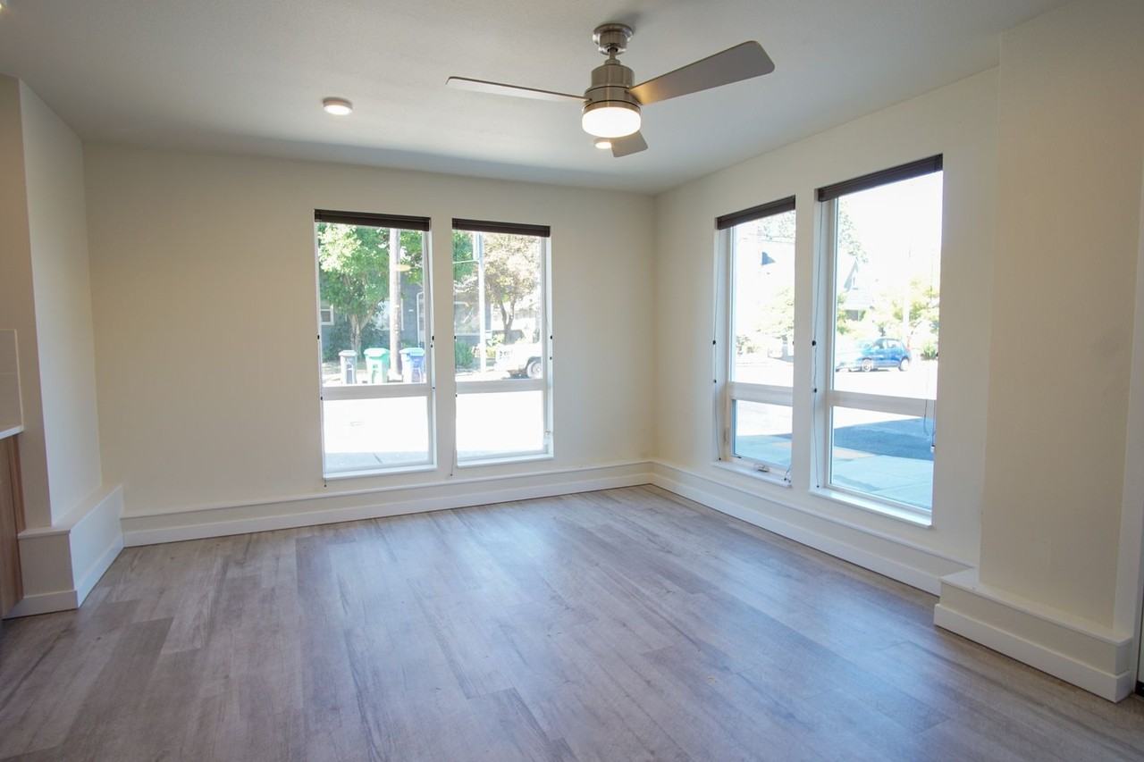 5080 Ne 33rd Ave #1 - Photo 4 of 17
