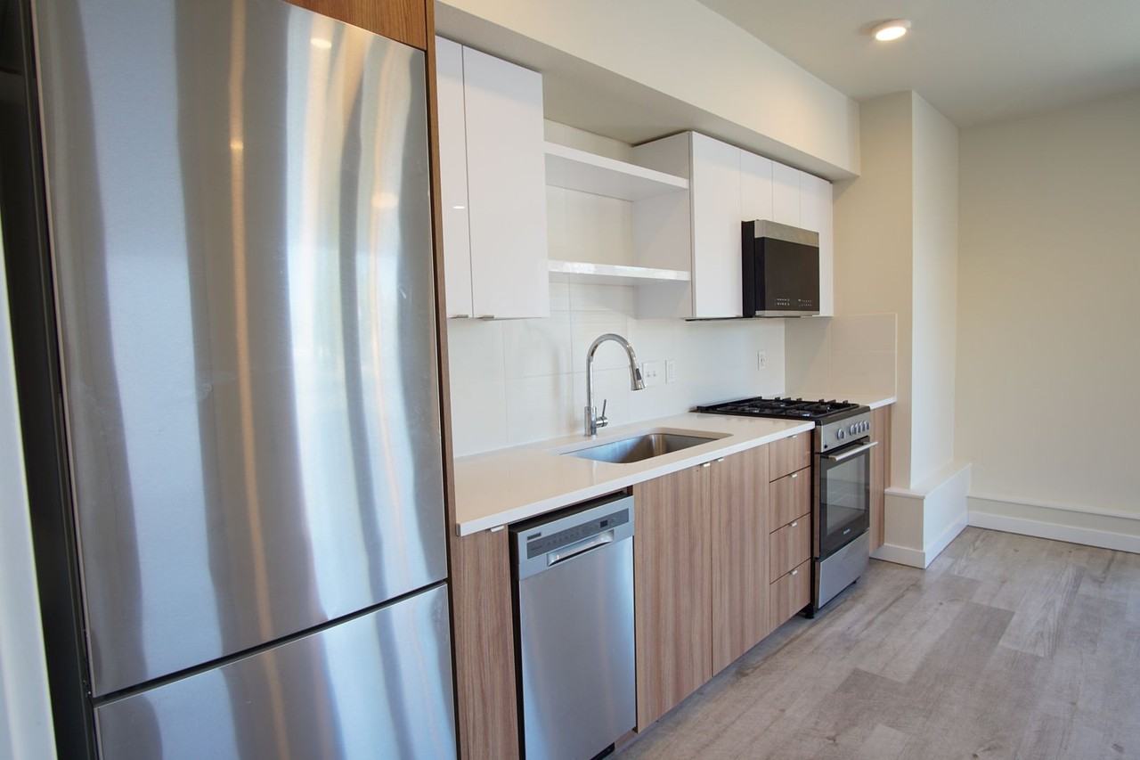 5080 Ne 33rd Ave #1 - Photo 6 of 17