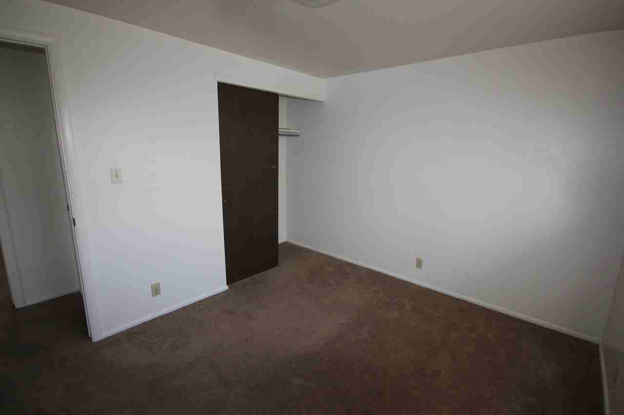 1450 S 320 E - Photo 3 of 11