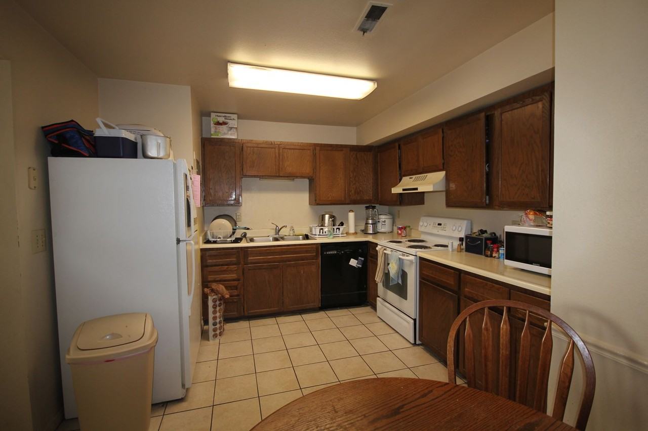 855 E 700 N #1 - Photo 4 of 10