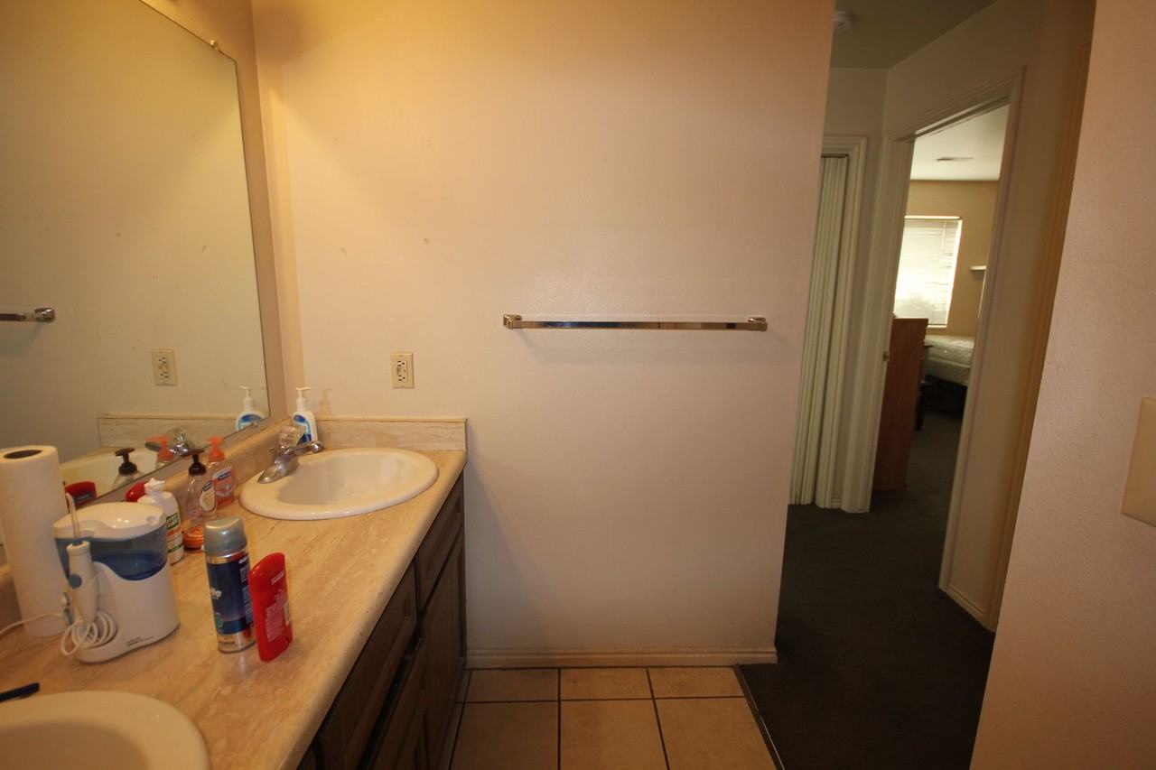 855 E 700 N #1 - Photo 7 of 10