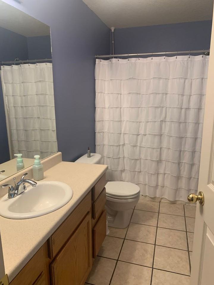 595 N University Ave #221 - Photo 6 of 9