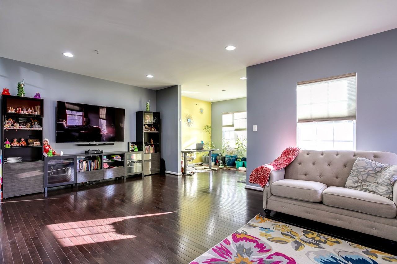 6802 Flour Mill Ct - Photo 2 of 8