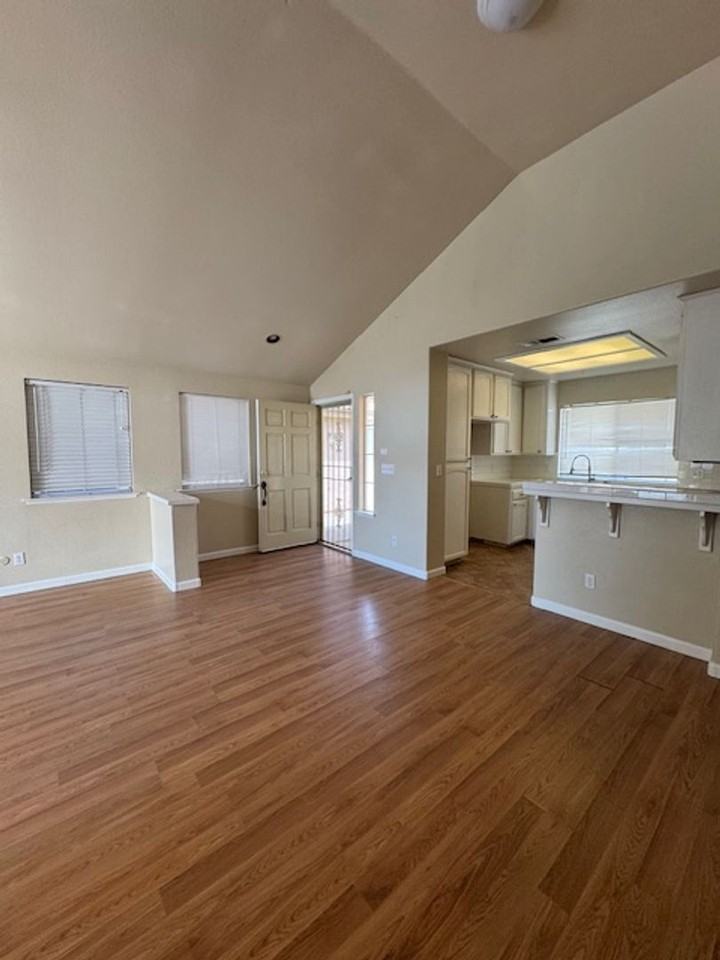 5707 W Sample Ave - Photo 5 of 15