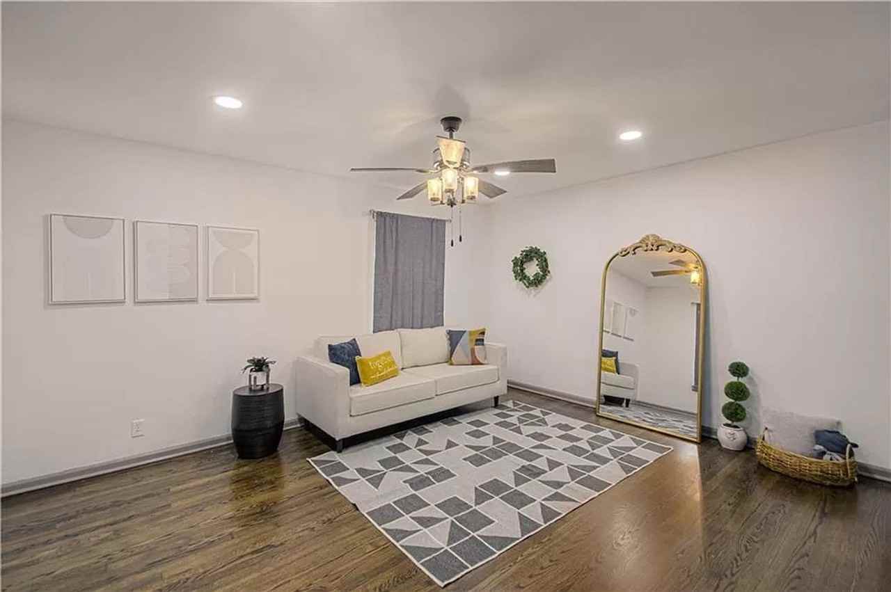 20811 E 13th Ter S - Photo 2 of 12