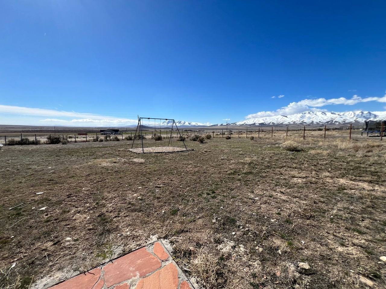 2267 W Rim Rock Dr - Photo 2 of 37