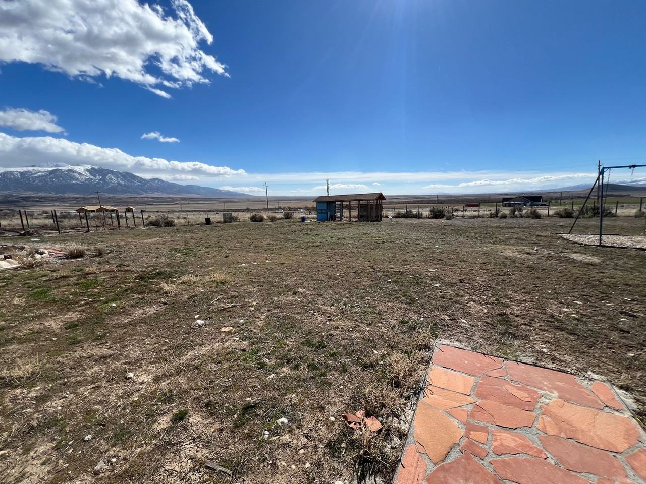 2267 W Rim Rock Dr - Photo 3 of 37