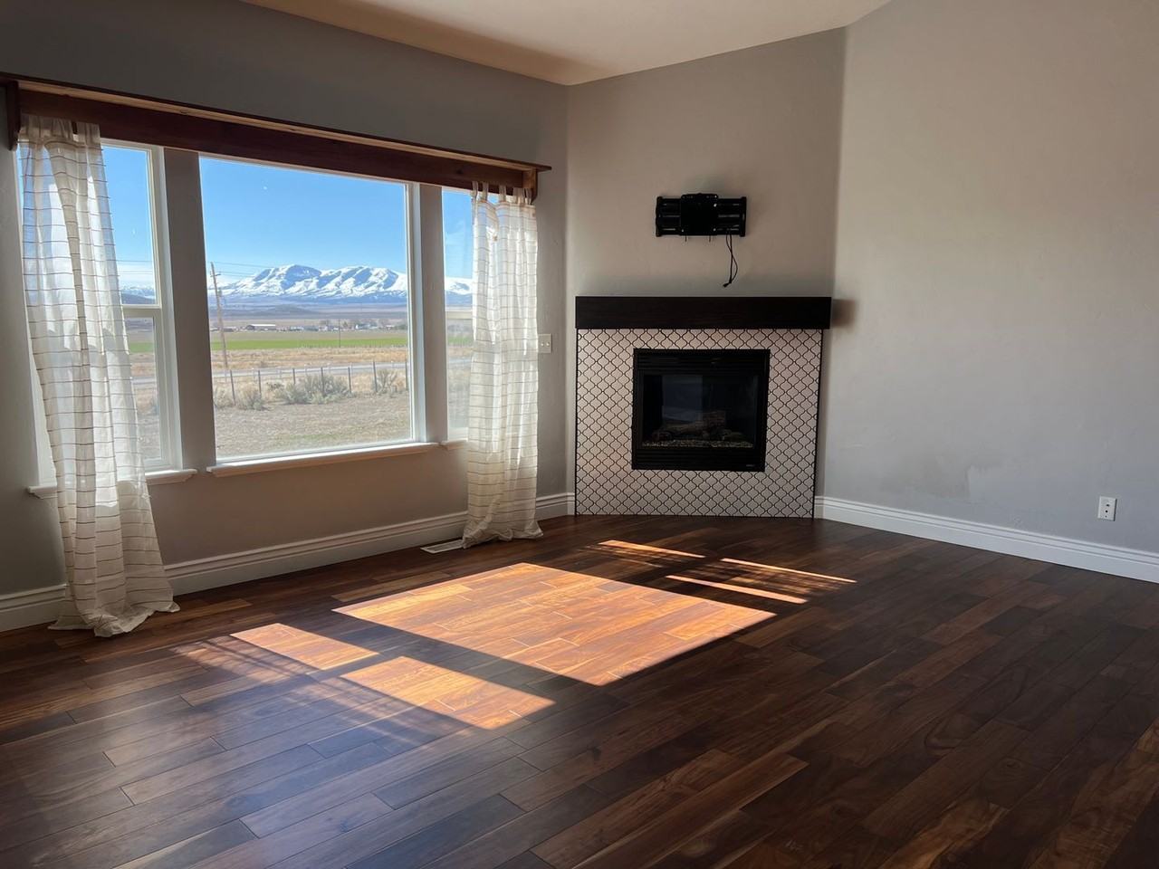 2267 W Rim Rock Dr - Photo 5 of 37