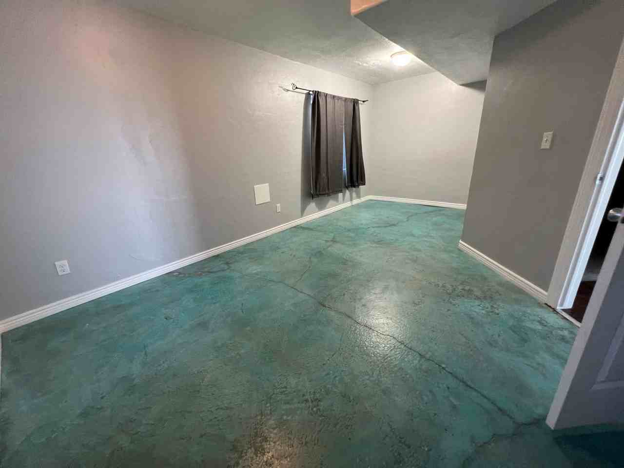 2267 W Rim Rock Dr - Photo 7 of 37