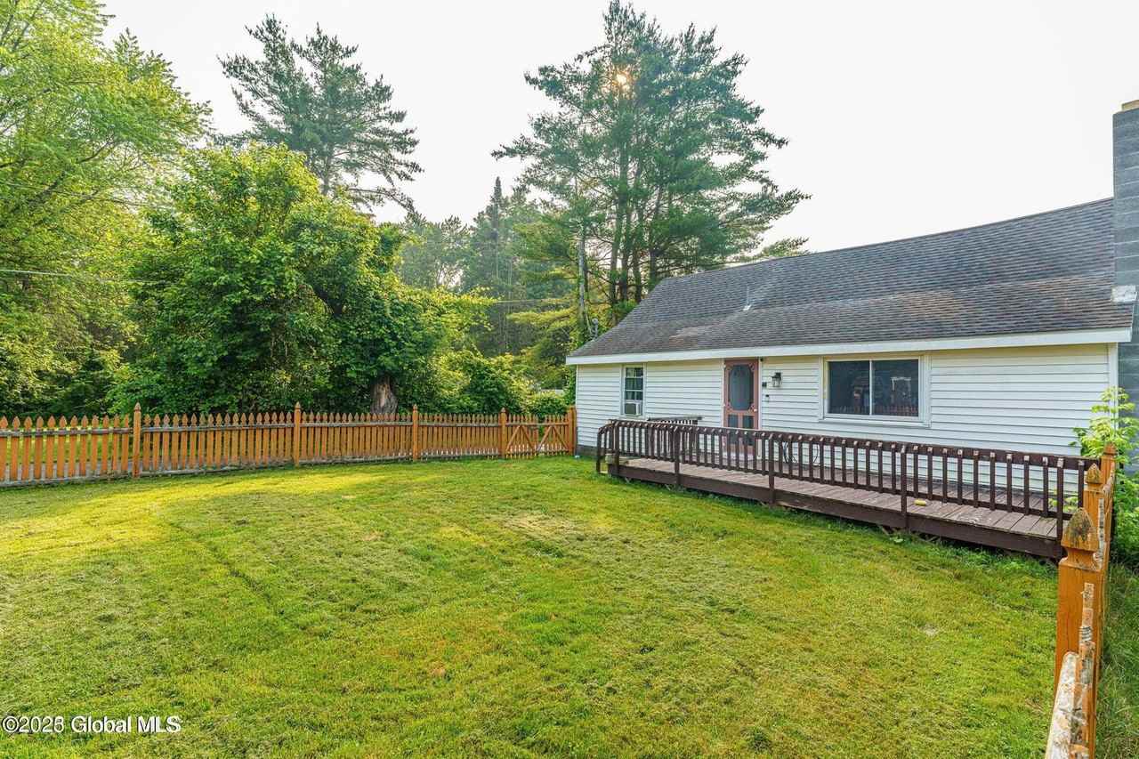 100 Welsh Ln - Photo 2 of 23