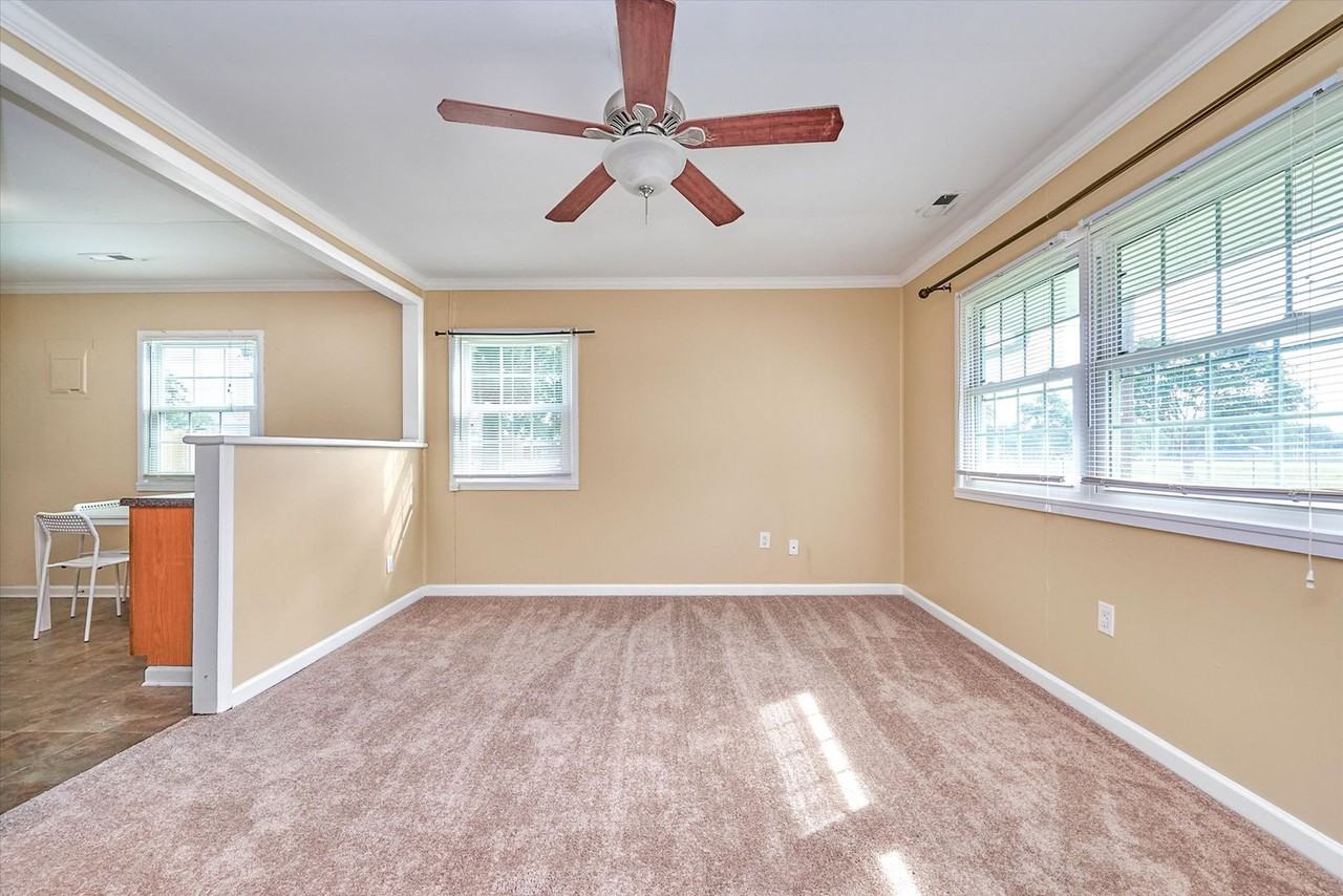 2015 Kensington Dr - Photo 6 of 15
