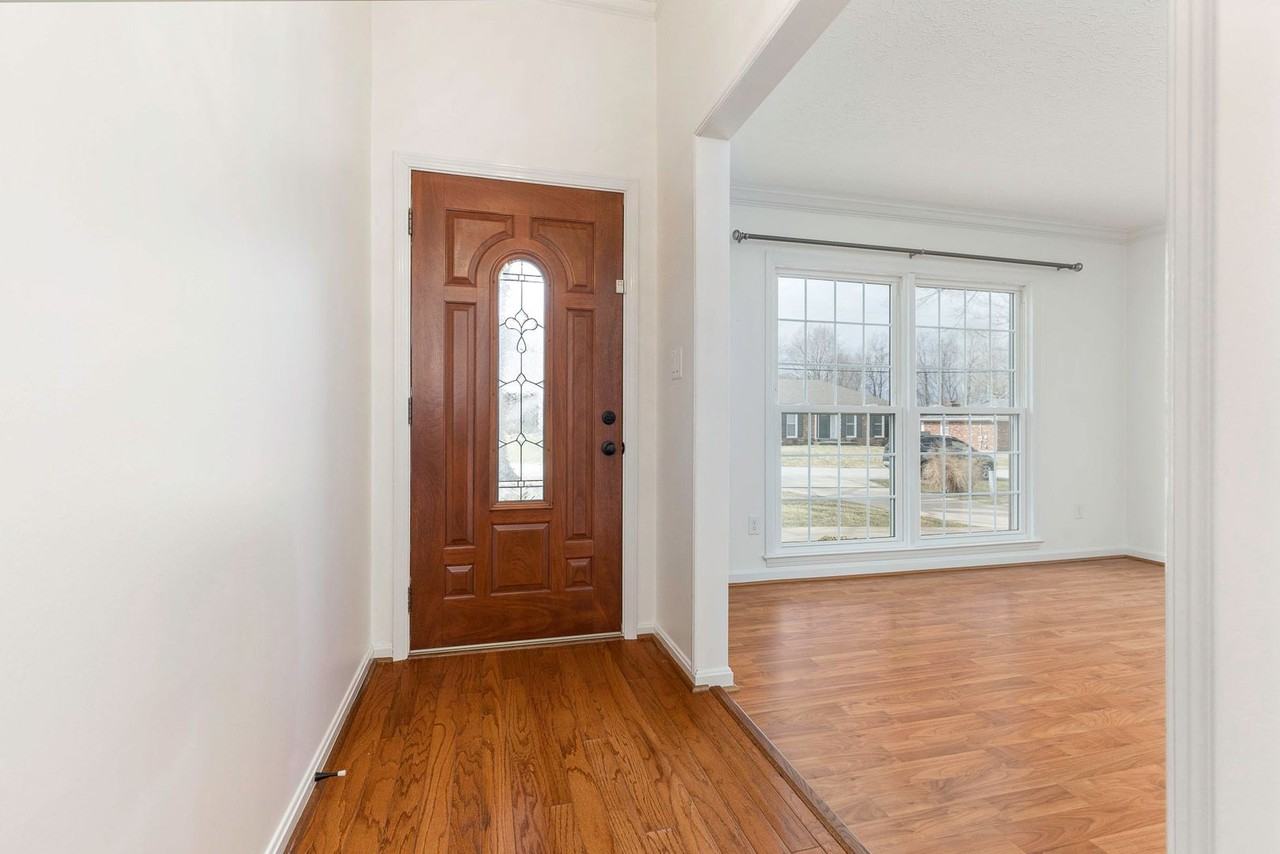 1209 Meadowridge Trl - Photo 3 of 46