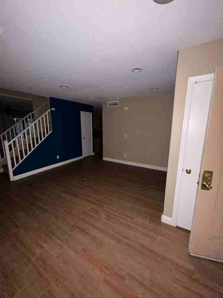 23015 N 23rd St - Photo 6 of 24