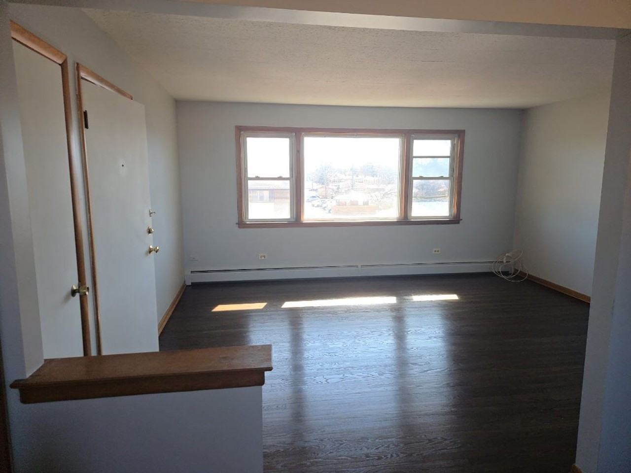 604 N Ardmore Ave - Photo 3 of 13