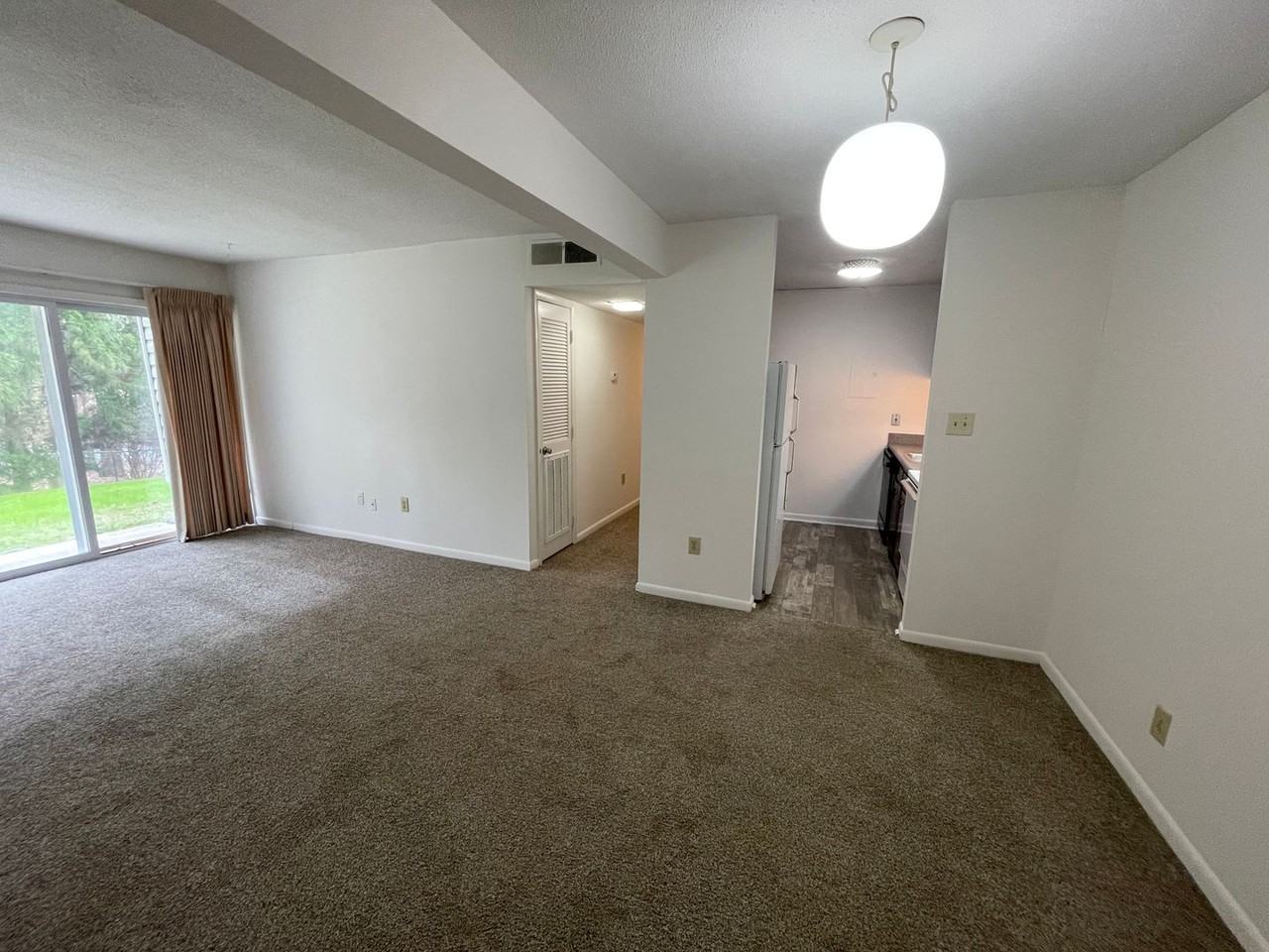 2 Holland Dr - Photo 2 of 28