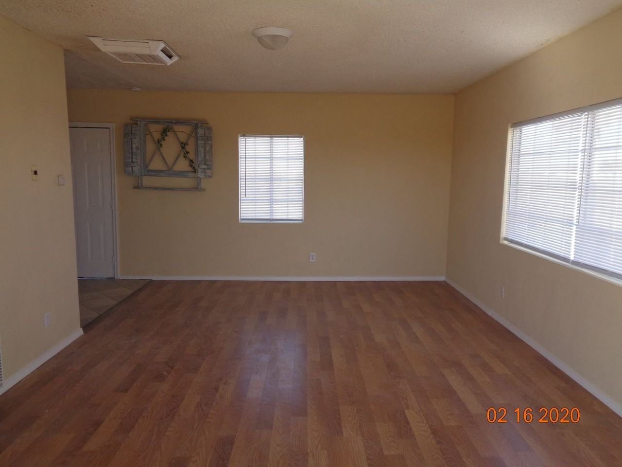 9487 E Avenue E - Photo 3 of 15