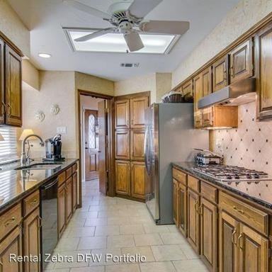 2214 Mediterranean Ave - Photo 3 of 11