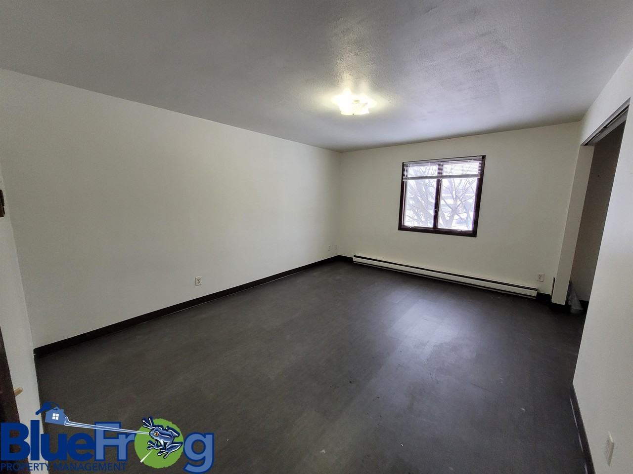 1101 Geneva Road - Photo 3 of 6