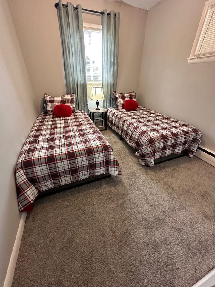 1325 Rohrerstown Rd - Photo 4 of 15