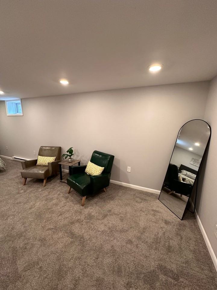 1325 Rohrerstown Rd - Photo 5 of 15