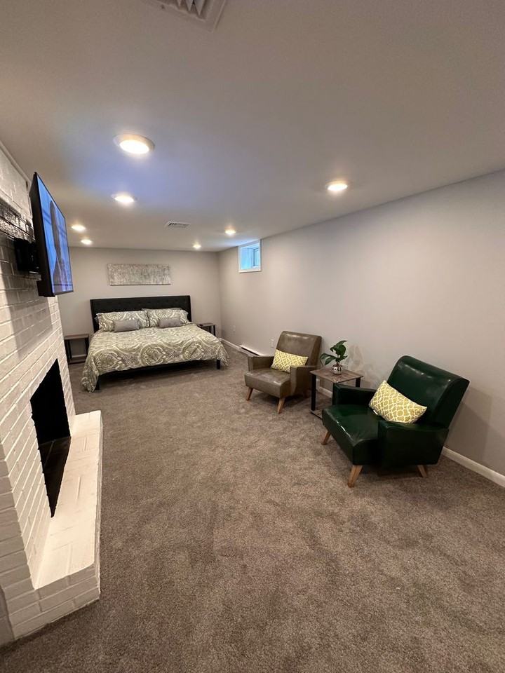 1325 Rohrerstown Rd - Photo 6 of 15