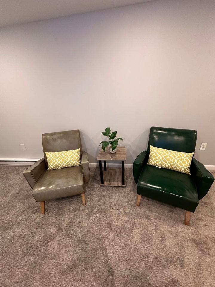 1325 Rohrerstown Rd - Photo 7 of 15