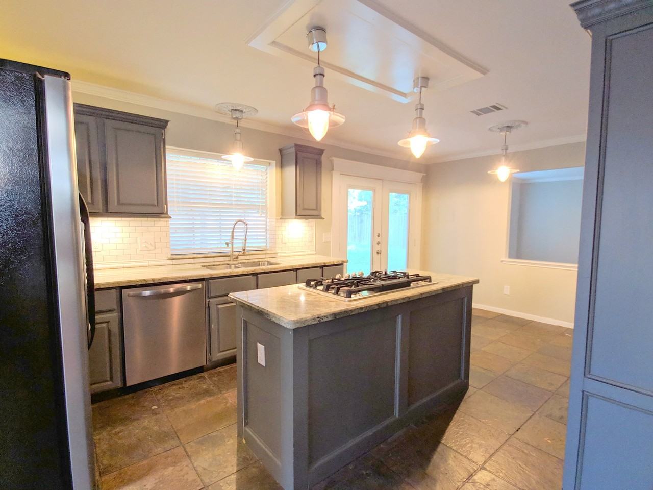 15 Thorn Berry Pl - Photo 7 of 27