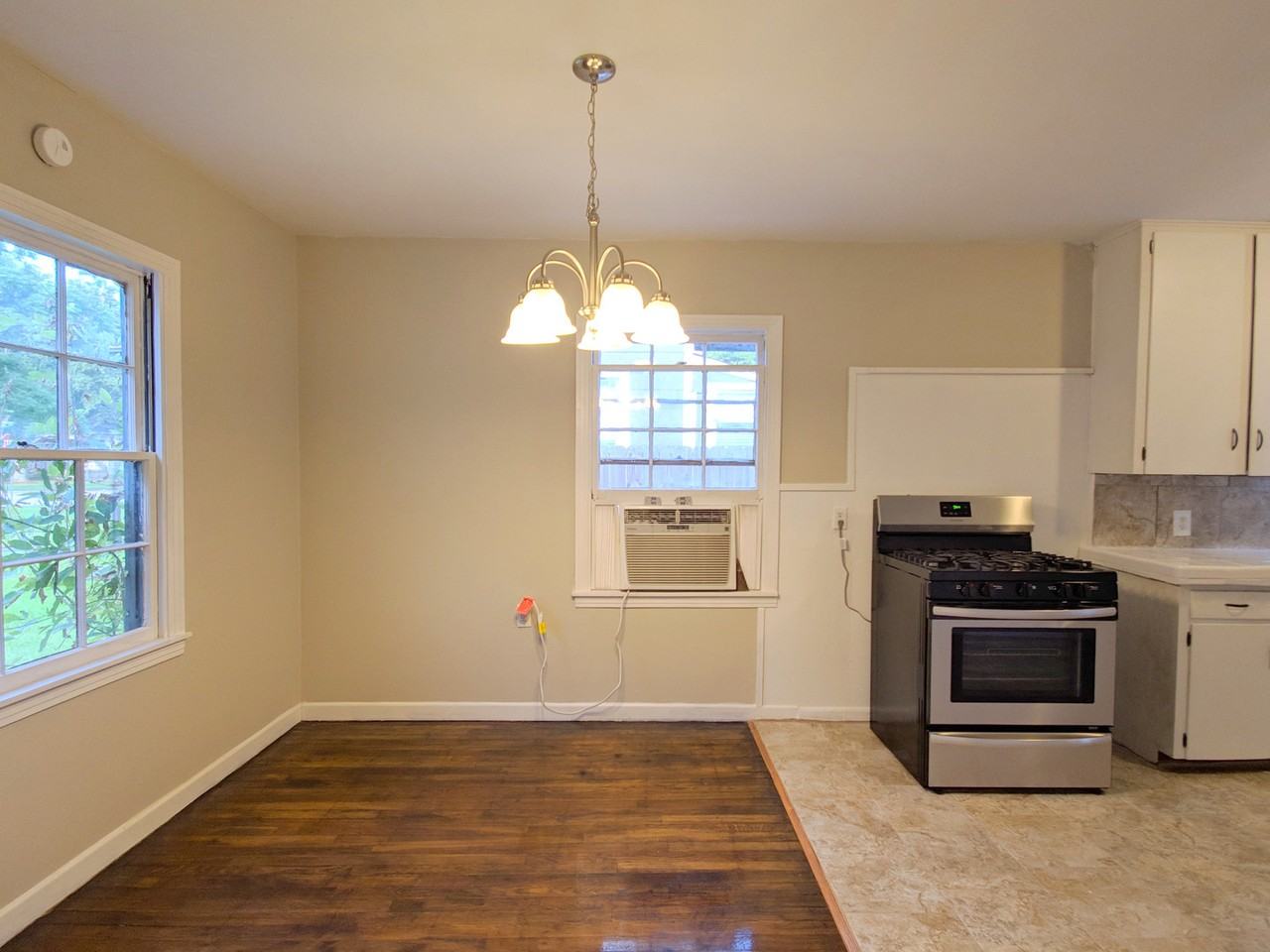 128 7th Ave N - Photo 7 of 20