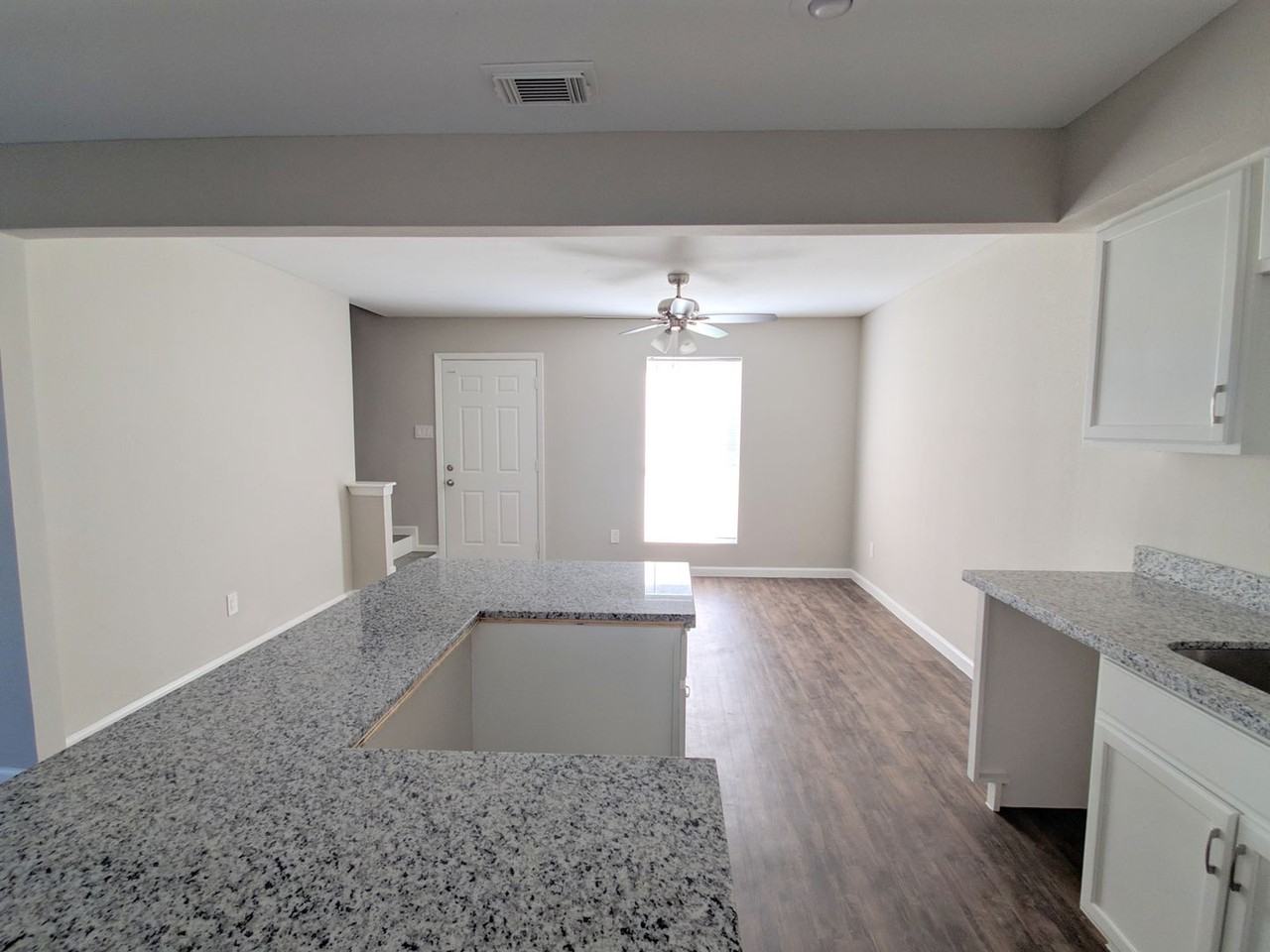 1960 Upland Dr - Photo 7 of 17