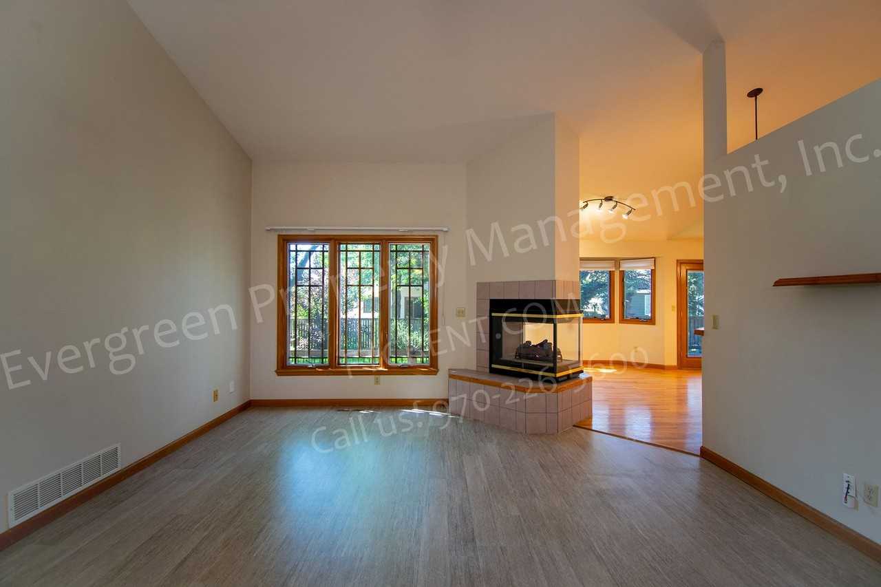 1223 Red Oak Ct - Photo 5 of 41