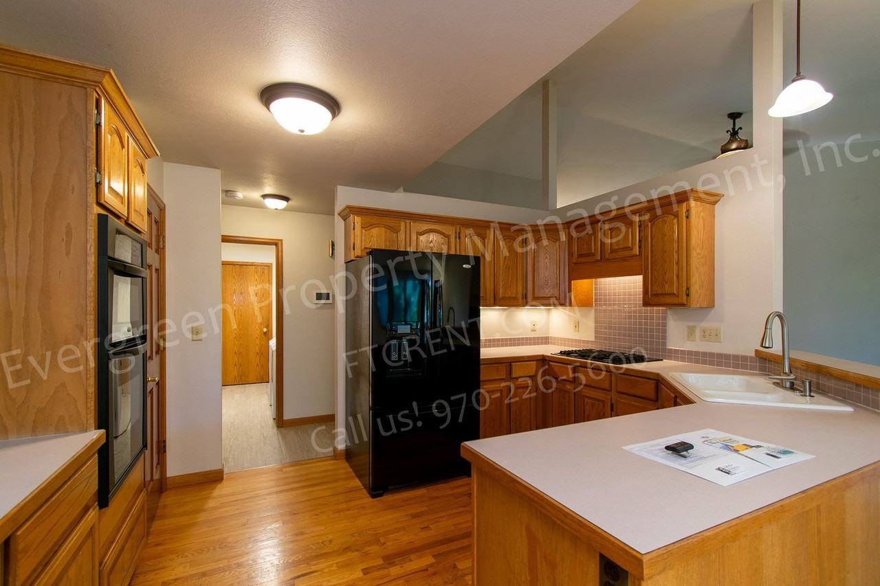 1223 Red Oak Ct - Photo 7 of 41