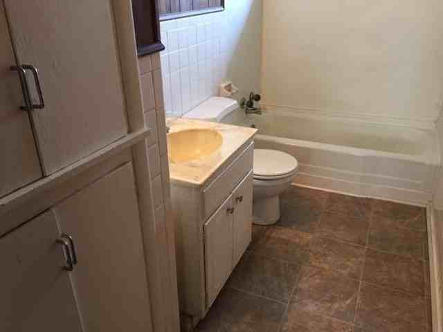 1915 S Plaza Ave - Photo 2 of 9