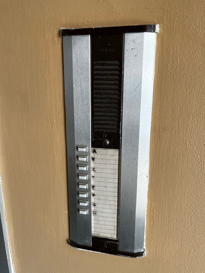 401 Eddy Street - Photo 6 of 8