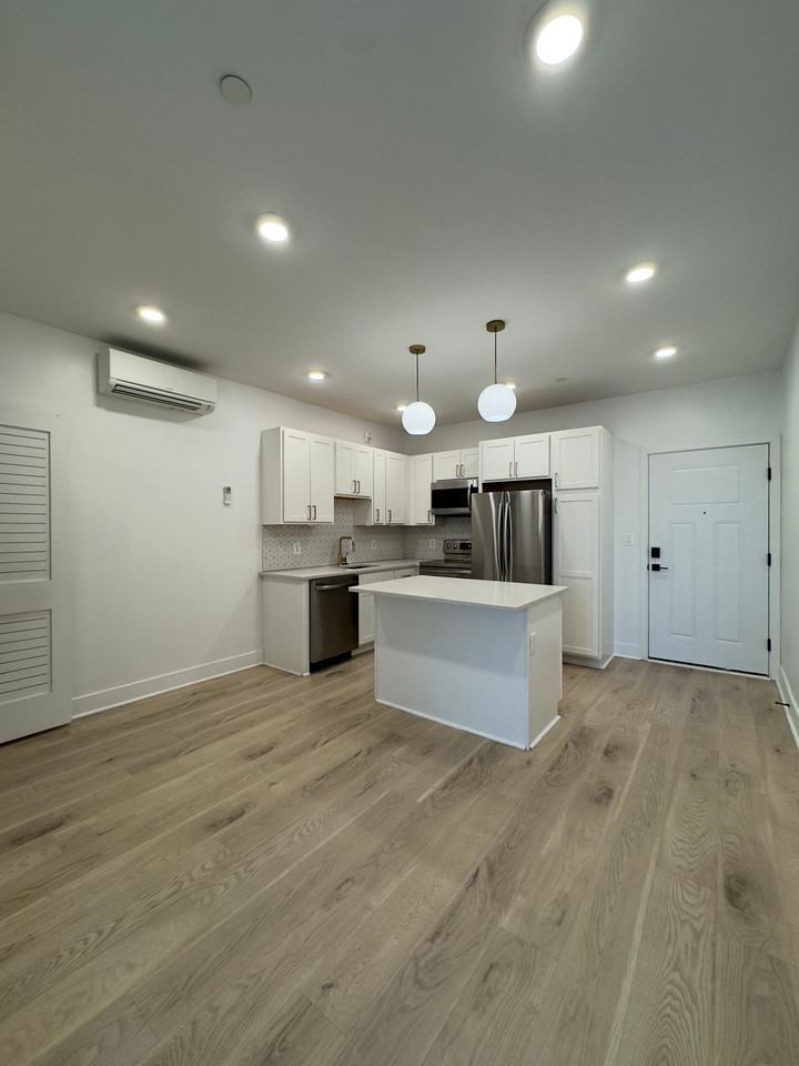 1617 Eastern Ave - Photo 2 of 9